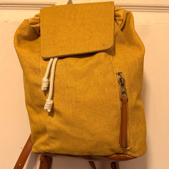 Universal‎ Thread Backpack nwot - Picture 2 of 6